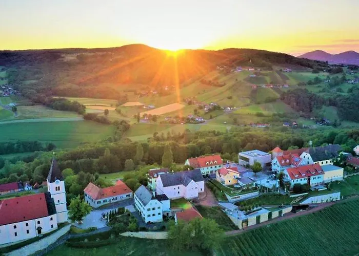 Sinnvoll - Ferienwohnung1 아파트 Sankt Anna am Aigen